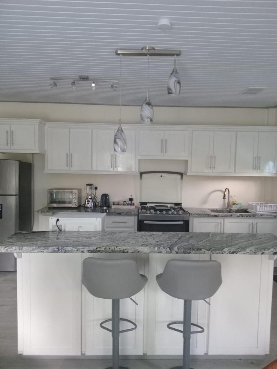 Tranquility Suites- Feels Like Home Choiseul Eksteriør bilde